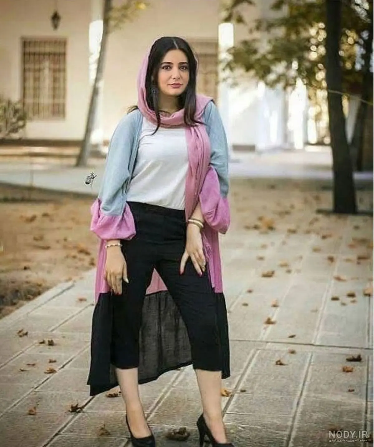 nody-عکس-لیندا-کیانی-بی-حجاب-در-برزیل-1634528060