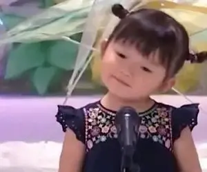 آواز بهشتی؛ دختر بچه کره ای با بند انگشت قد کنسرت گذاشته خطر افت قند خون هست