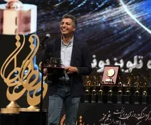 وقتی مردم یک دست برای عادل فردوسی پور دست زدند و هورا کشیدن