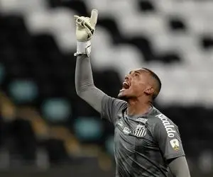  سانتوس دروازه‌ بان کرونایی ‌اش را به میدان فرستاد!