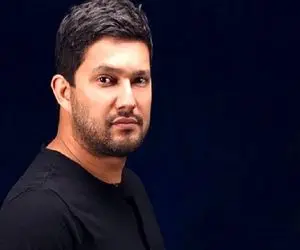 آواز شاد؛ حامد بهداد تو عروسی بازیگر معروف بزن دست بزن دست منم بلبل سرمست خوند بنازم