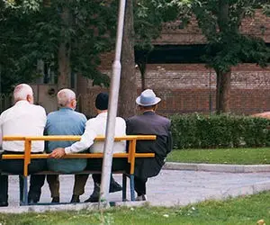 حذف  حقوق بگیران ۱۰۰ میلیون ریالی از همسان سازی 