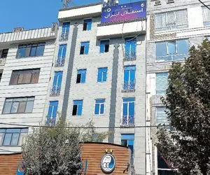 وقتی استقلال رنگ عوض می کند!