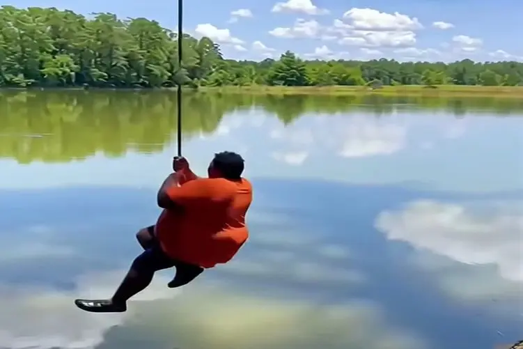 معماری طبیعت؛ مرد هرکول چنان خسارتی به طبیعت زد که باید ممنوع الورود به فضای سبز شه