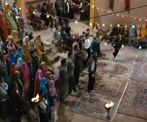 آواز اصیل؛ رقص مصطفی زمانی و احمد مهرانفر تو عروسی با آهنگ محلی فقط اونی که چپق میکشه