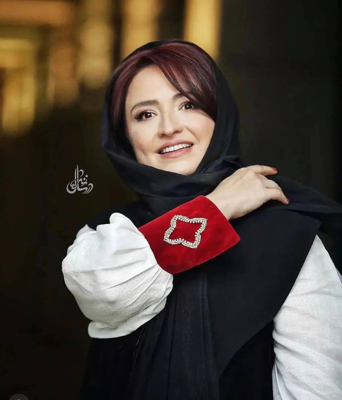 گلاره عباسی