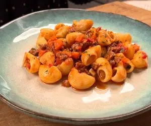 آموزش آشپزی؛ پاستا با گوشت چرخ کرده که هر کی خورده عاشقش شده