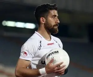 مدافع پرسپولیس: دوست دارم با رهبرمان عکس بگیرم