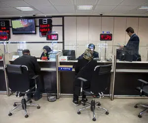 این بانک‌ها در قالب کارت اعتباری به مشتریان خود وام می‌دهند