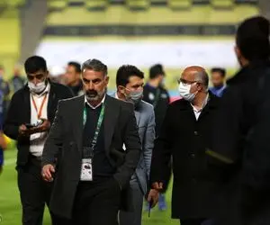 چرا محمود فکری در کنفرانس خبری قهر کرد؟