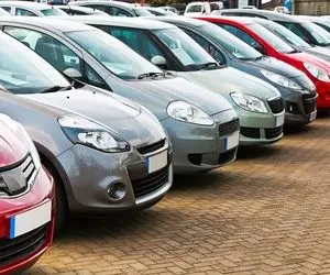 واکنش عجیب بازار خودرو به کاهش نرخ دلار؛ قیمت ها چه تغییری کرد؟