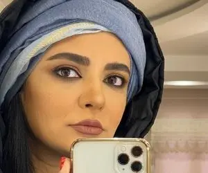 سلفی لیندا کیانی با چهره زیبا و متفاوت با لاک قرمز! + عکس