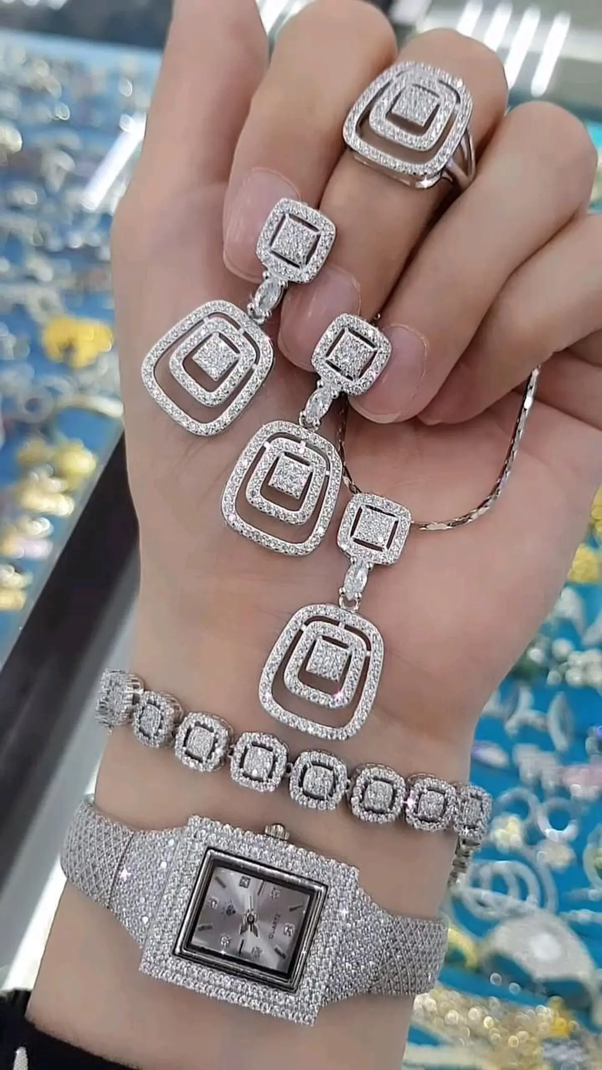 68746