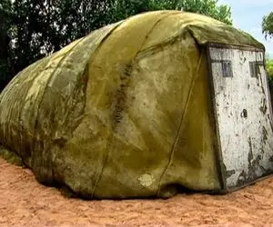 معماری خلاقانه؛ سنگو شکل ماری که شکمش پره تراشیدن خونه بشه پیتون نخورتشون