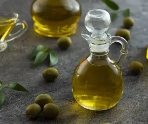 ترفندهای خانه داری؛ روغن زیتون اصل رو چطور تشخیص بدیم؟