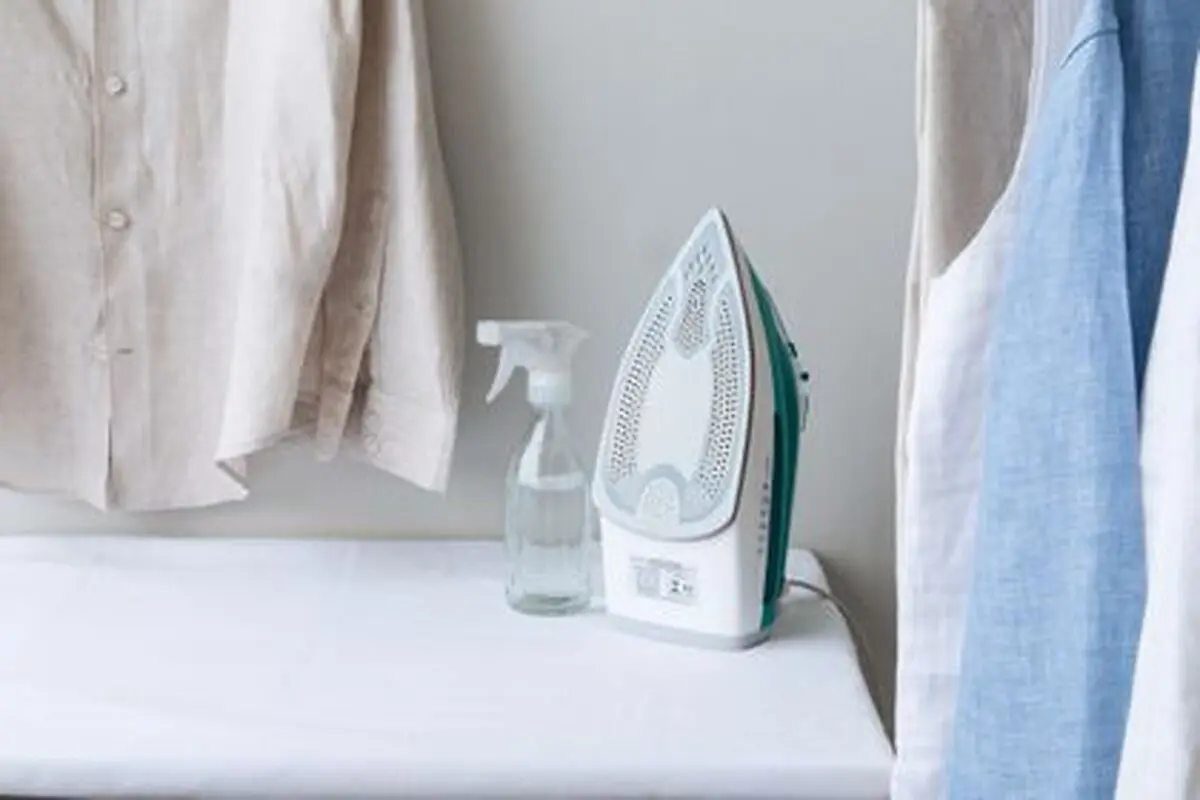 how-to-iron-linen-clothes-2146184-01-160b72ec2c74456bb2db825436bfefcb