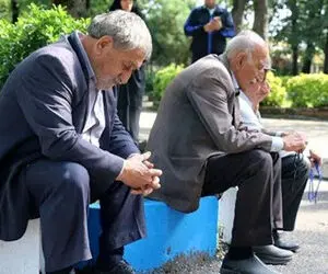 چه کسانی مانع اجرای قانون رتبه بندی معلمان و همسان سازی حقوق بازنشستگان می شوند؟