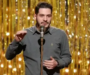 (ویدیو) دیس علی فریادی استندآپ کمدین عصرجدیدی به اداره برق!