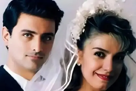 آواز هنرمندانه؛ شعر خوندن الیکا عبدالرزاقی که مجلس گرمکن شده همه رو به رقص آورد