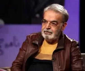 آواز محلی؛ حمید لولایی تو خونه پر گلش لم داده چه با آهنگ انس گرفته فقط حرکت دستاش