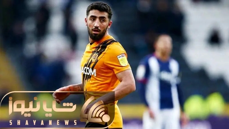 عاشقانه‌های مهاجم استقلالی با همسرش وسط زمین فوتبال