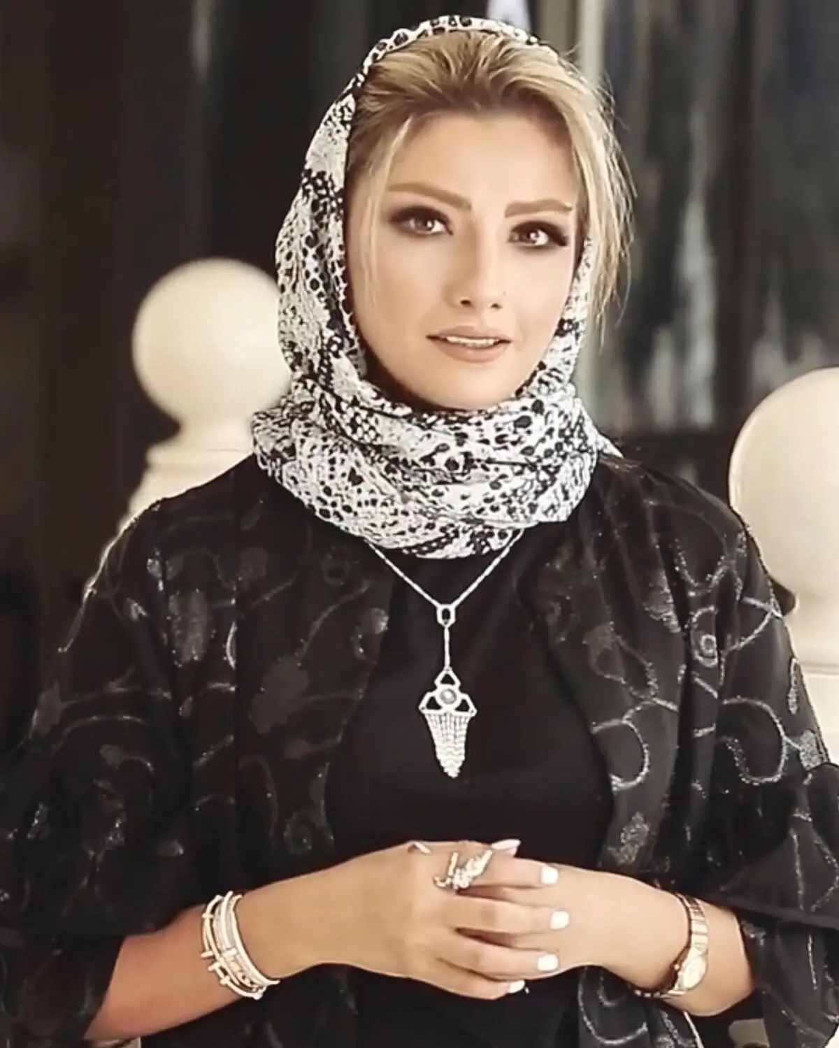 محیا دهقانی