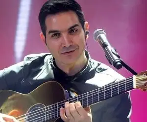 آواز احساسی؛ طرفدارا از محسن یگانه خواستن آهنگی که تاحالا نخونده بخونه گفت چشششم