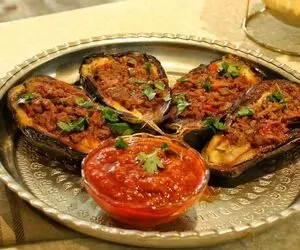 طرز تهیه بادمجان شکم پر شمالی؛ یه بار امتحان کنی عاشقش میشی