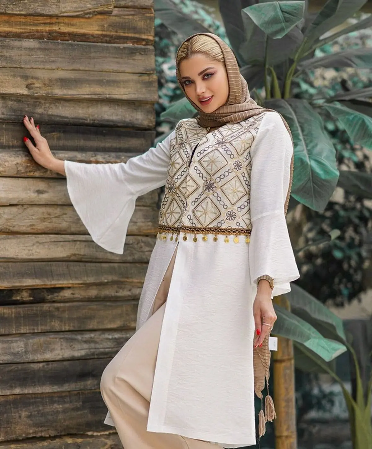 مانتو سفید