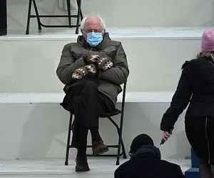 (عکس) حضور سندرز در مراسم تحلیف دستمایه طنز شد