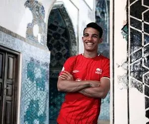 گلزن محبوب استقلالیی ها دل خمز تراکتور را به دست می آورد؟