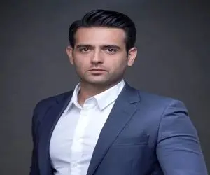 آواز احساسی؛ امیرحسین آرمان چه عروسی لاکچری گرفته چه دم و تشکیلاتی آهنگ پلی شده عالیه