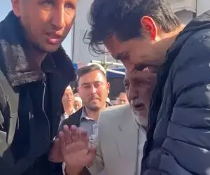 در آغوش پدر صابر کاظمی؛ اشک‌های فرهاد قائمی بند نمی‌آید