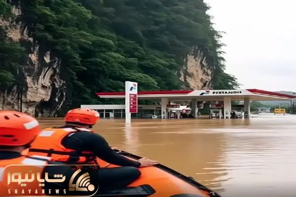 معماری طبیعت؛ شهر غرق سیل تو این هاگیر واگیر کوه ریزش کرد رو پمپ بنزین فاجعه شد