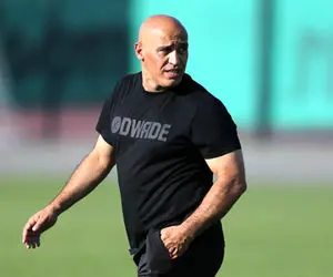 منصوریان با ۷ شکست پیاپی رکورددار تاریخ لیگ برتر