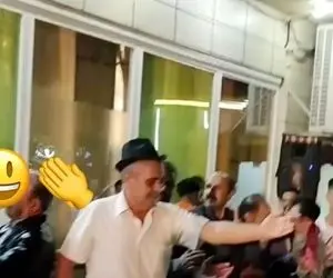 آواز محلی؛ پیرمرد سرخوش و شنگول چه رقص لری کرد ملت عین مور و ملخ ریختن و هاج و واجن