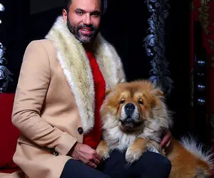 شلوار کوتاه و تیپ ناجور همسر علیرضا نیکبخت در گردش