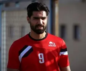 بلاخره کارت بازی رضا اسدی برای پرسپولیس صادر شد؟