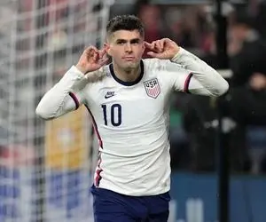 پزشک ایرانی ستاره آمریکا را به بیرون هدایت کرد!