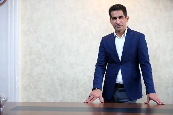 حسن کامرانی‌فر