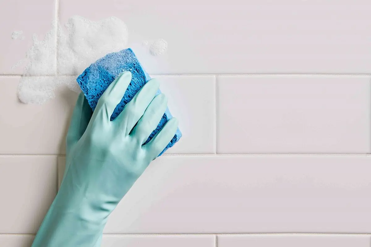 Cleaningthebathroom-1