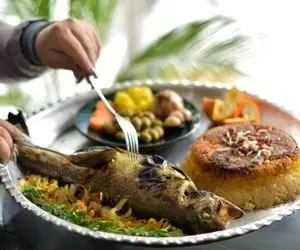طرز تهیه "ماهی شکم پر" مجلسی؛ اینجوری درست کنی دیگه خونت بو نمیگیره!