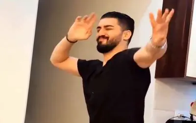 آواز شادیسم؛ بدل یوزارسیف تو خونه حرکات موزون میره اصلا ابهتش به این نرمیش نمیاد