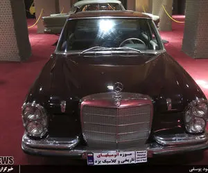 (عکس) تصاویری از خودروی قدیمی استاد محمدرضا شجریان