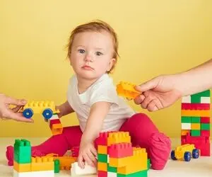 برای سیسمونی چه اسباب بازی بخرم؟