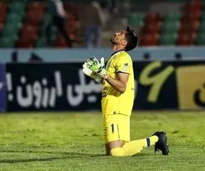 فرهاد گلر اولش را انتخاب کرد!