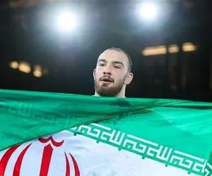 (عکس)  فریم به فریم با ام‌باپه کشتی ایران پس از قهرمانی جهان