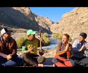 آواز محلی/آهنگ لری توبه توبه همراه نوای کمانچه در دل کوه های لرستان 