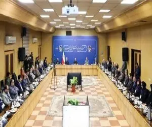 اصلاح قیمت بنزین با هدف حمایت از خانوارها و رونق کارآفرینی