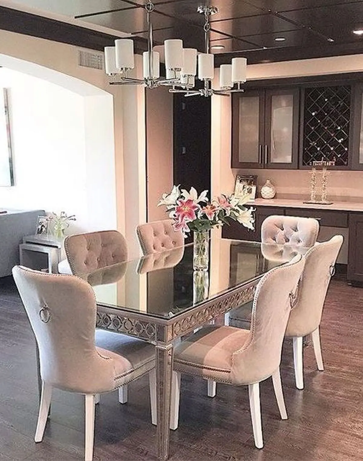 میز ناهارخوری کجا بزارم